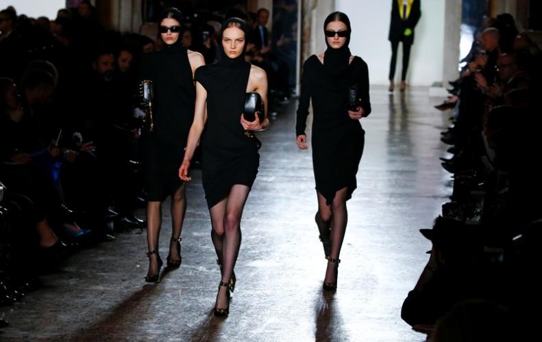 Donatella Versace blazes the ramp in Milan Fashion Week -StoryTimes