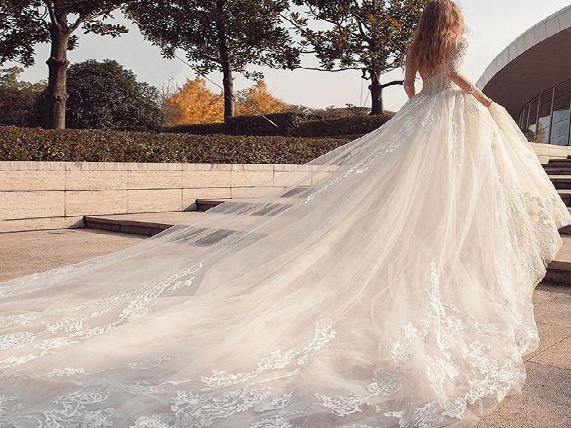 Know About The Dresses You Would Like To Avoid Buying For Your Wedding ...